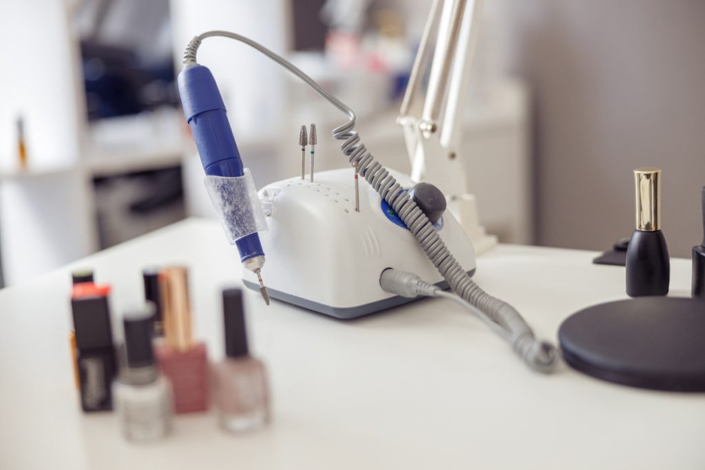 Un lime à ongle électrique